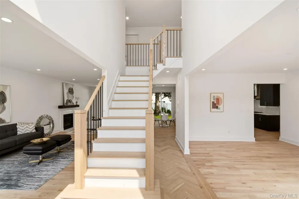 16 Otsego Place Jericho, NY 11753
