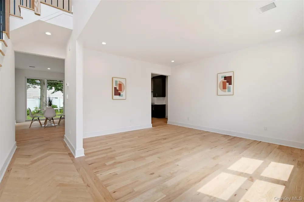 16 Otsego Place Jericho, NY 11753