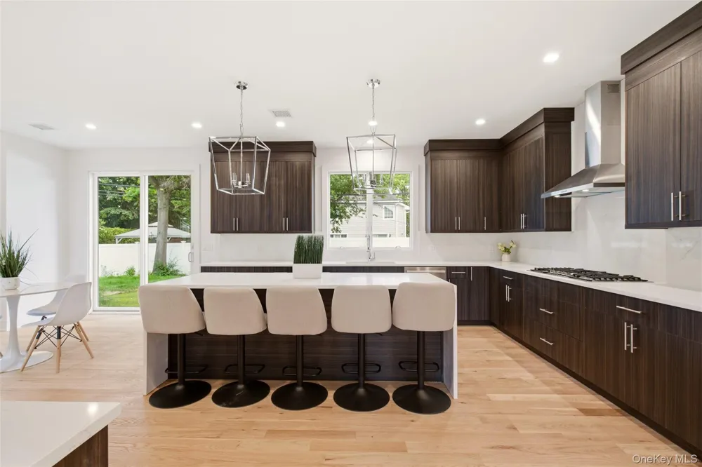 16 Otsego Place Jericho, NY 11753