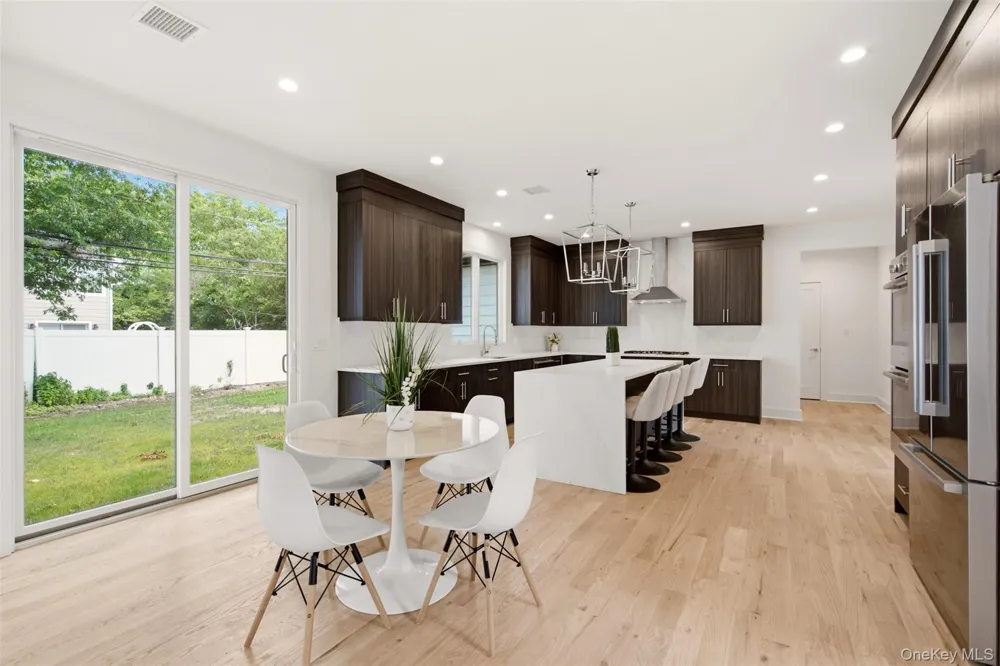 16 Otsego Place Jericho, NY 11753