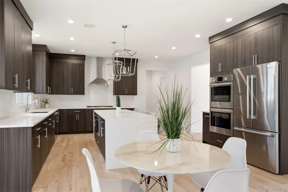 16 Otsego Place Jericho, NY 11753