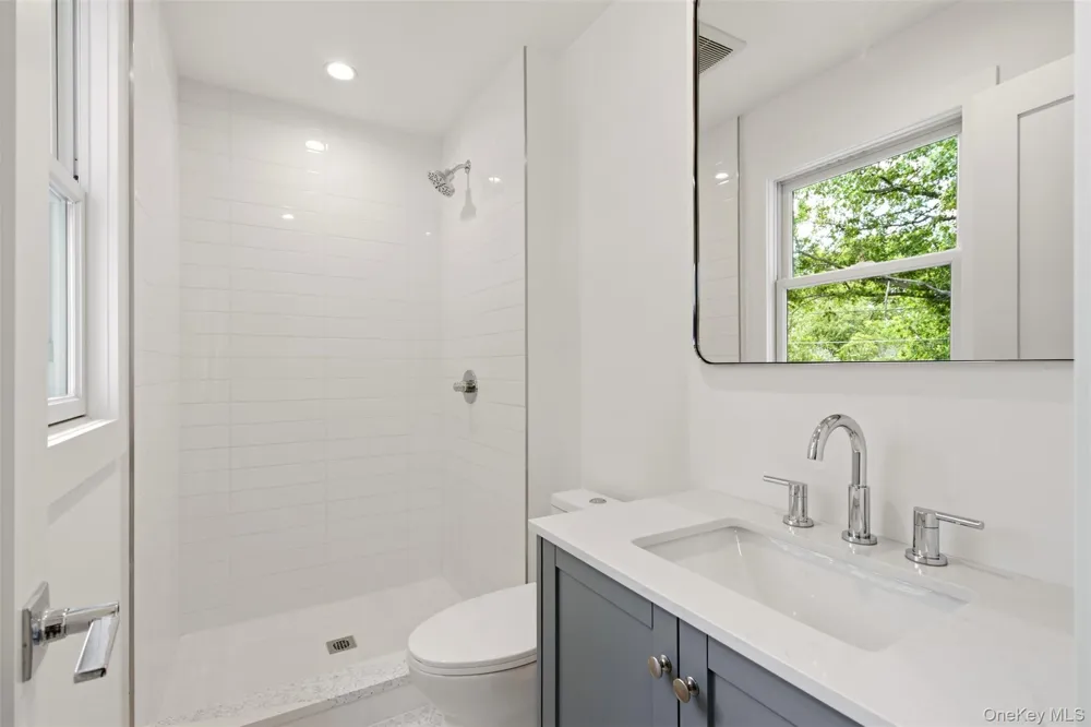 16 Otsego Place Jericho, NY 11753
