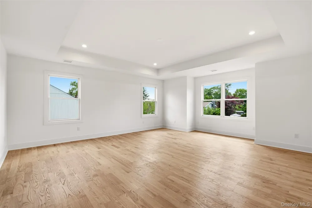 16 Otsego Place Jericho, NY 11753