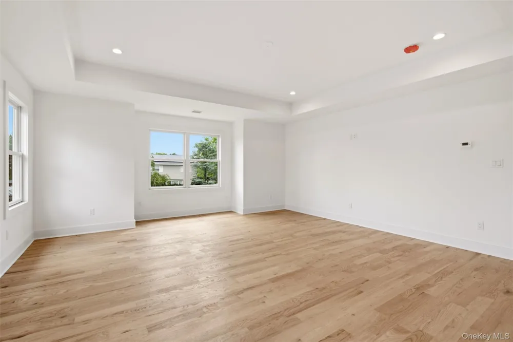 16 Otsego Place Jericho, NY 11753