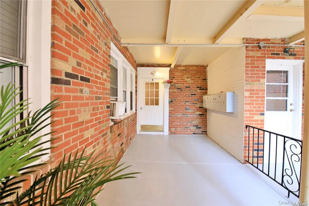 750 E Broadway #C2 Long Beach, NY 11561