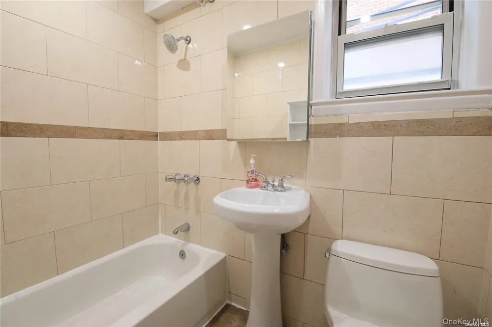 750 E Broadway #C2 Long Beach, NY 11561