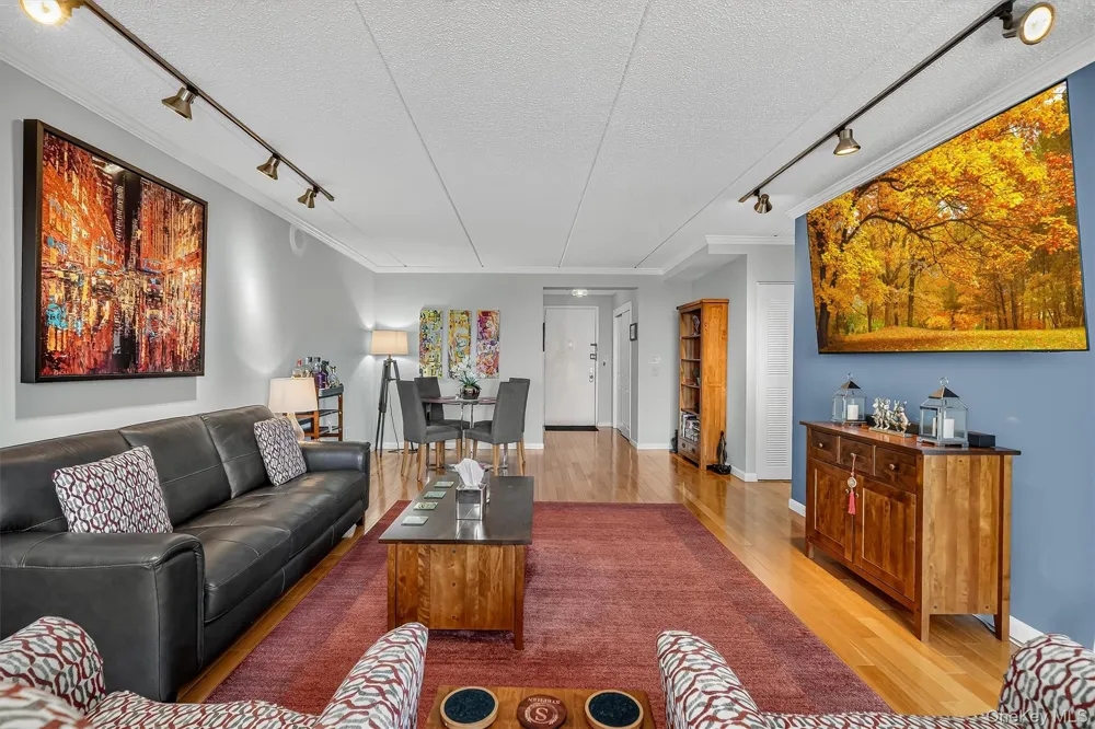 1376 Midland Avenue #801 Yonkers, NY 10708