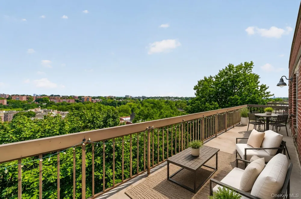 1376 Midland Avenue #801 Yonkers, NY 10708