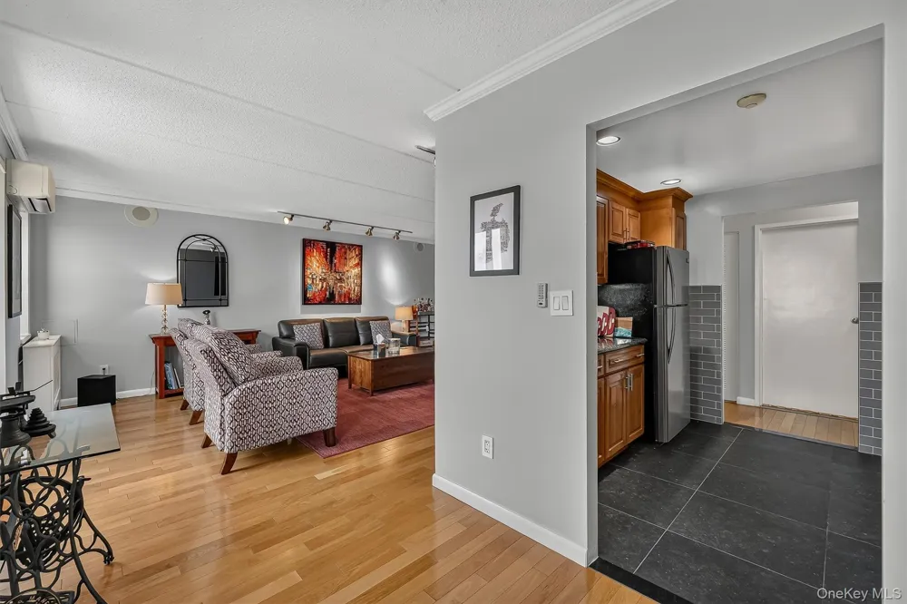 1376 Midland Avenue #801 Yonkers, NY 10708