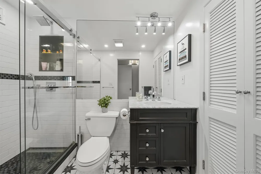 1376 Midland Avenue #801 Yonkers, NY 10708