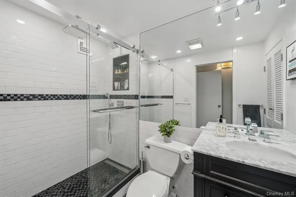 1376 Midland Avenue #801 Yonkers, NY 10708