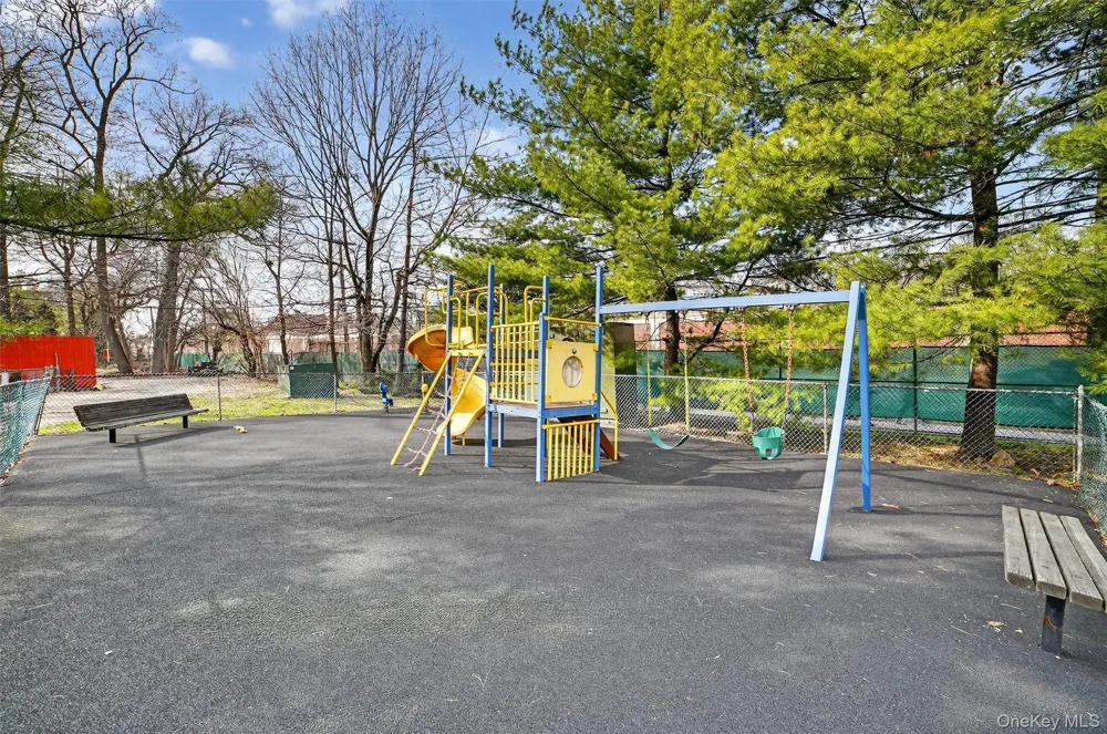 1376 Midland Avenue #801 Yonkers, NY 10708