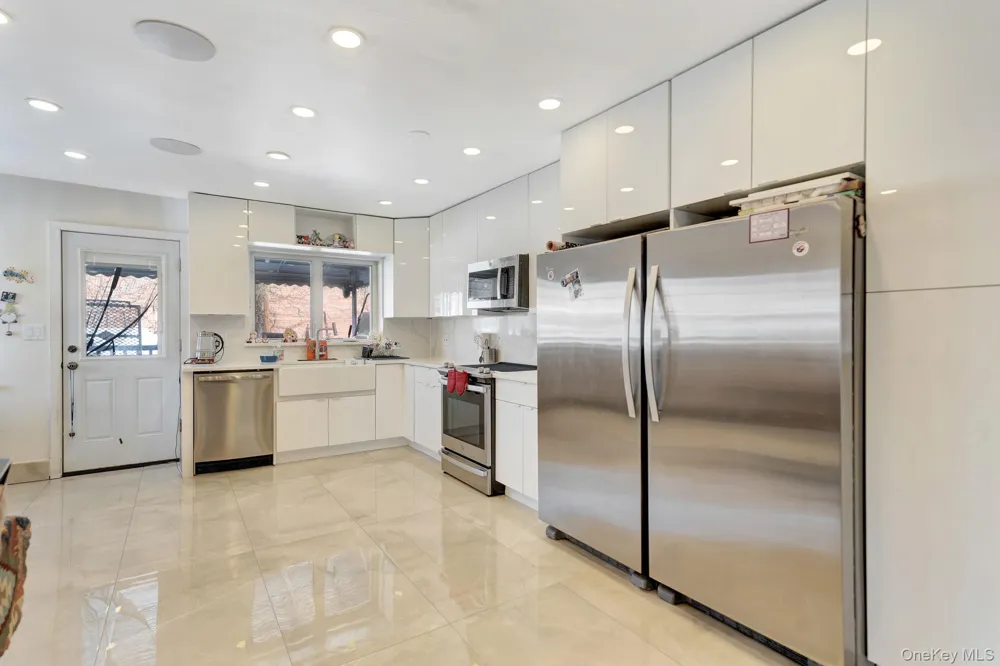 1701 Burnett Street Brooklyn, NY 11229