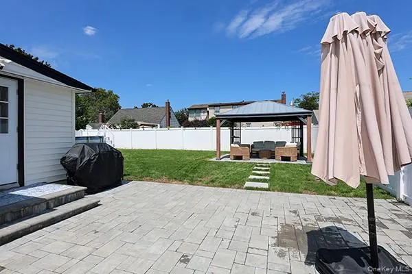 269 Suffolk Avenue Massapequa, NY 11758