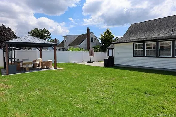 269 Suffolk Avenue Massapequa, NY 11758