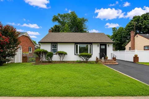116 E Booker Avenue