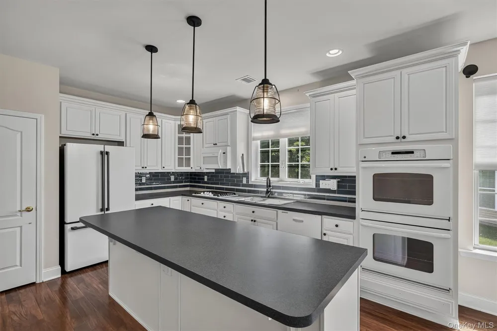 34 Hawthorne Drive Middletown, NY 10940