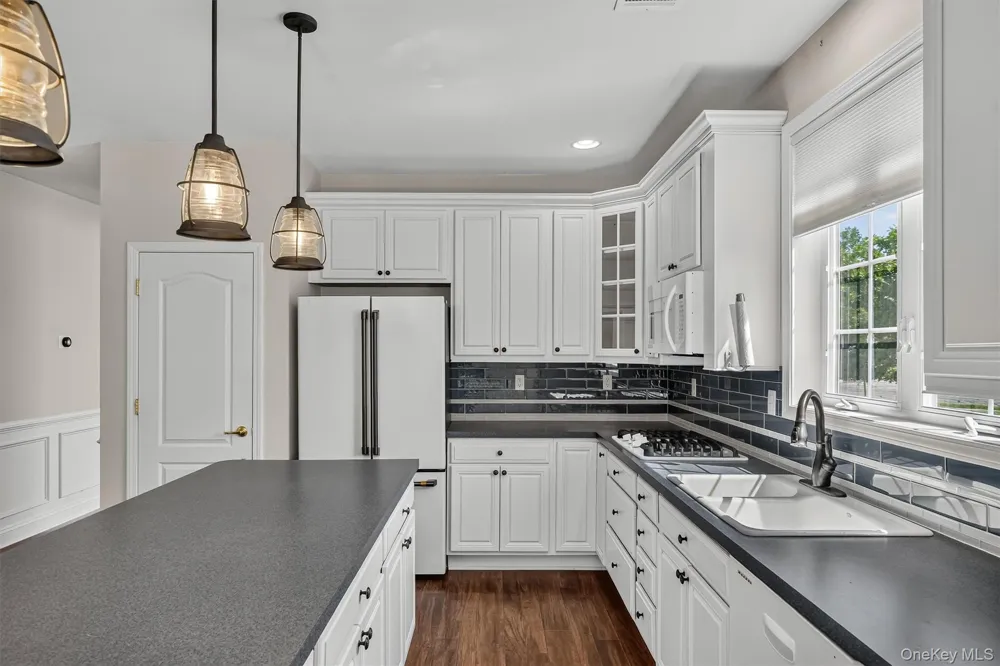 34 Hawthorne Drive Middletown, NY 10940
