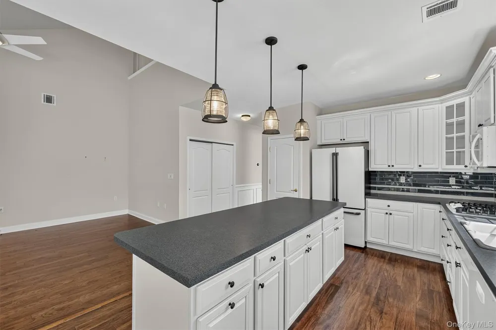34 Hawthorne Drive Middletown, NY 10940