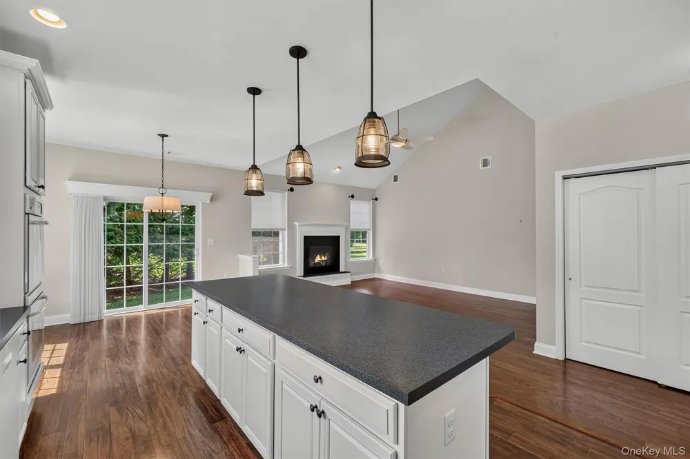 34 Hawthorne Drive Middletown, NY 10940