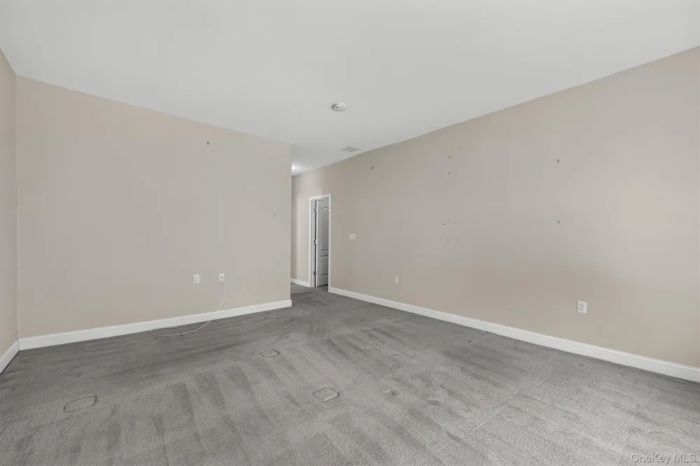 34 Hawthorne Drive Middletown, NY 10940