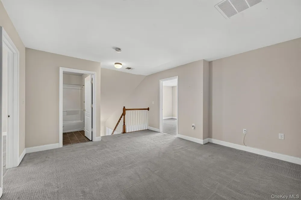 34 Hawthorne Drive Middletown, NY 10940