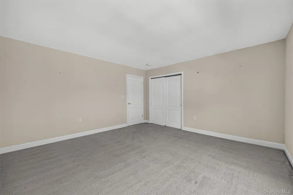 34 Hawthorne Drive Middletown, NY 10940