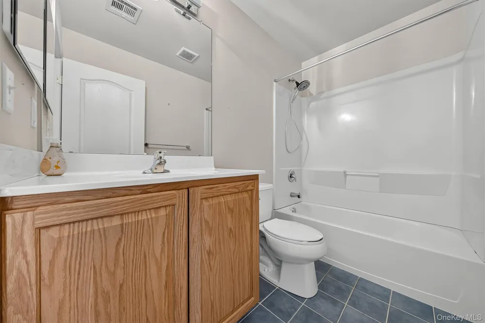 34 Hawthorne Drive Middletown, NY 10940