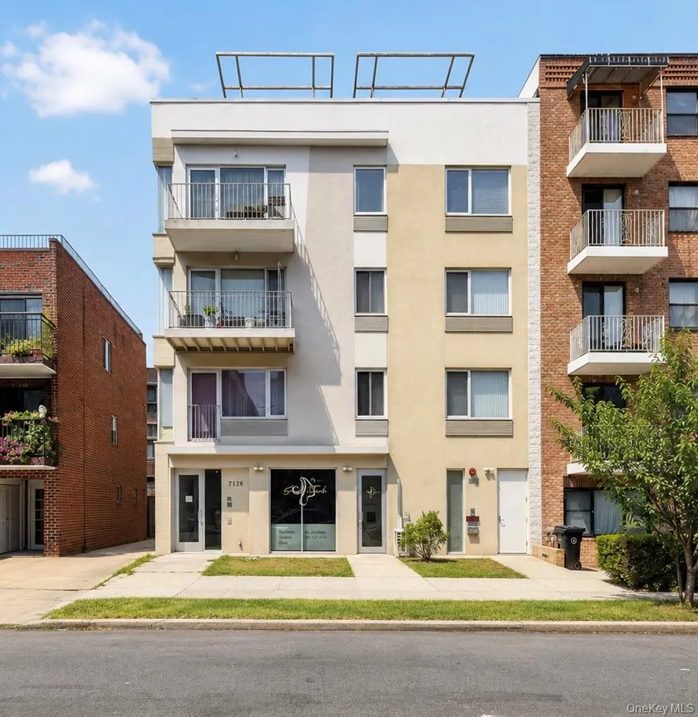 71-28 163rd Street #2A Fresh Meadows, NY 11365