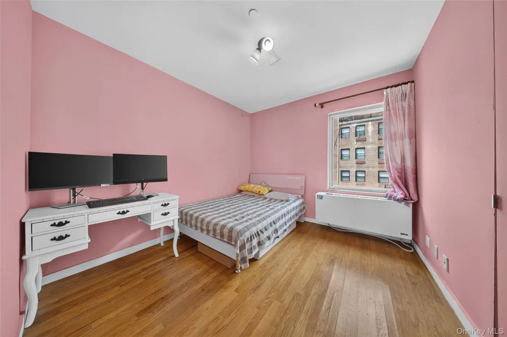 71-28 163rd Street #2A Fresh Meadows, NY 11365