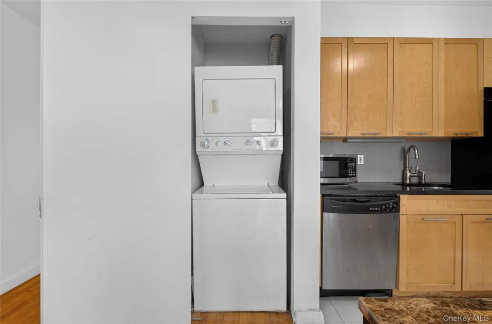71-28 163rd Street #2A Fresh Meadows, NY 11365