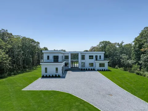 36 Old Neck Road S