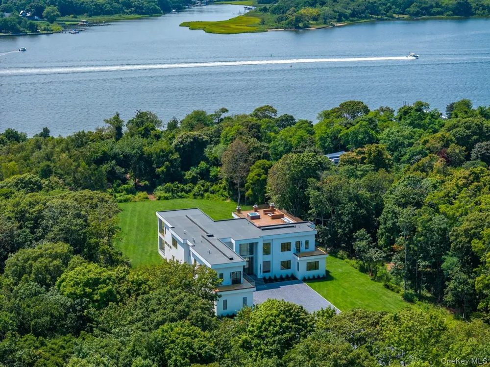 36 Old Neck Road S Center Moriches, NY 11934