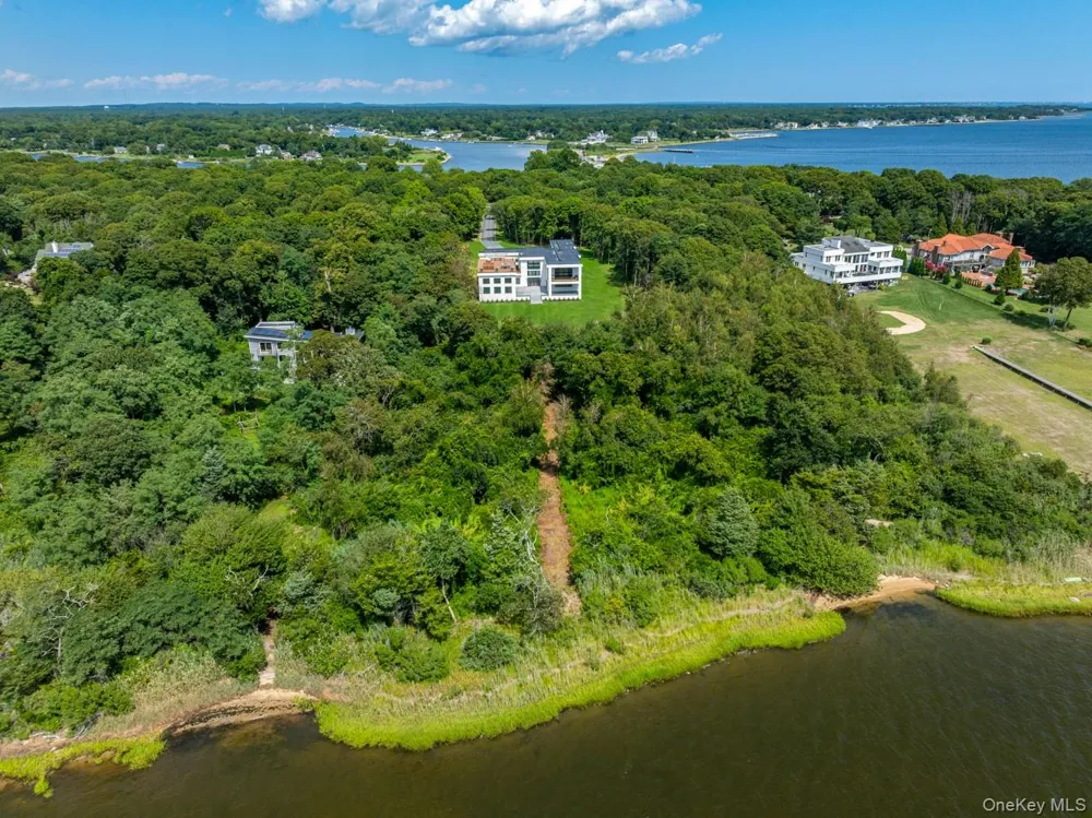 36 Old Neck Road S Center Moriches, NY 11934