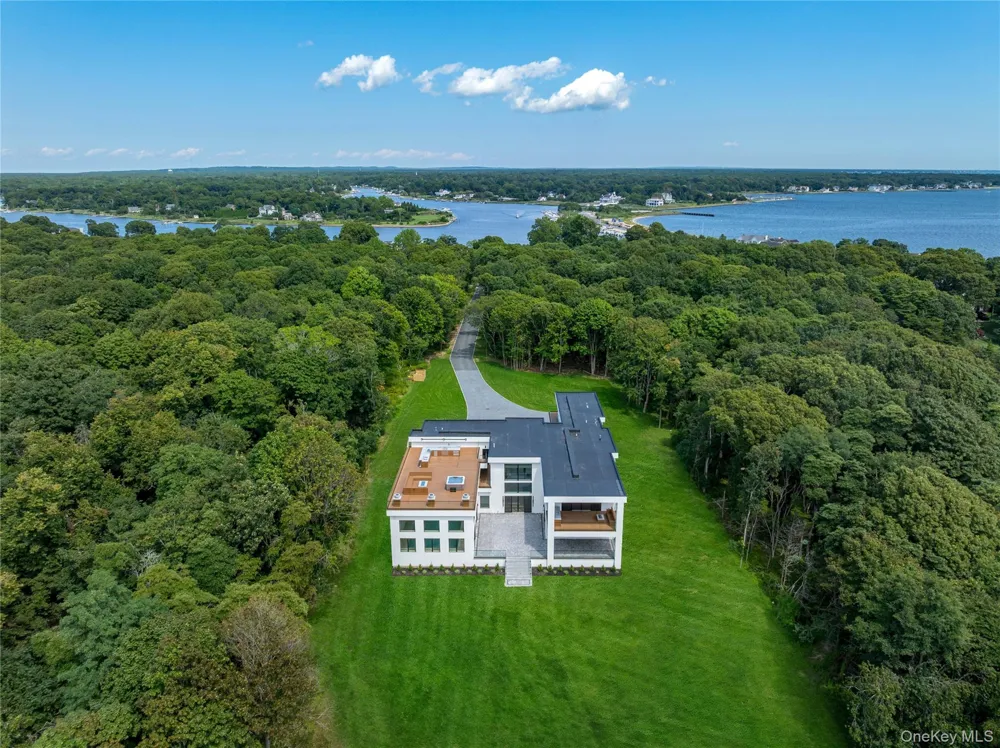 36 Old Neck Road S Center Moriches, NY 11934