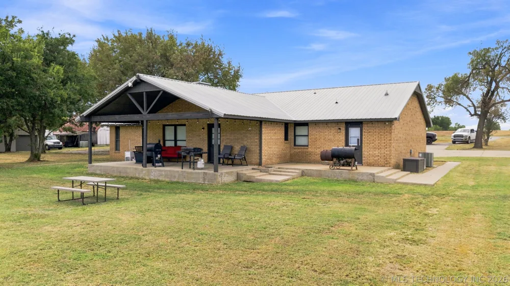 12123 S 4090 ROAD Oologah, OK 74053