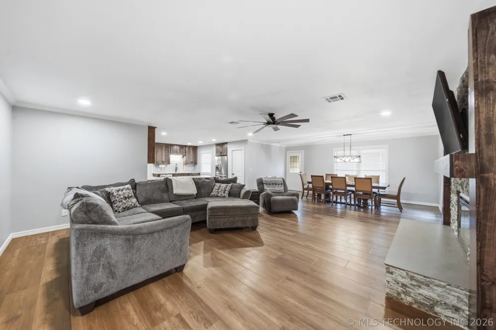 12123 S 4090 ROAD Oologah, OK 74053