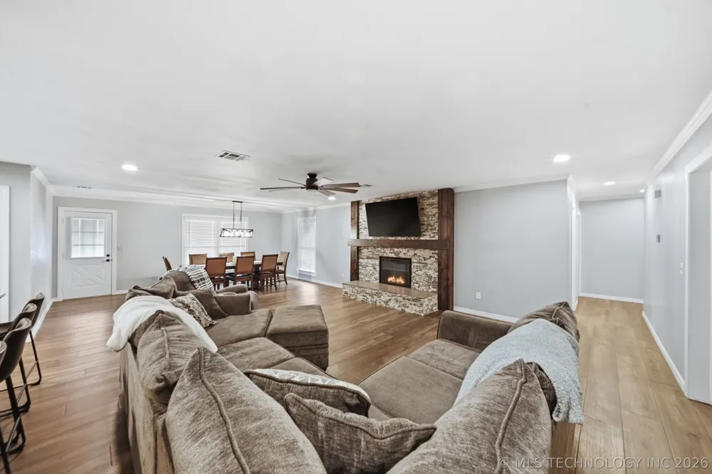 12123 S 4090 ROAD Oologah, OK 74053