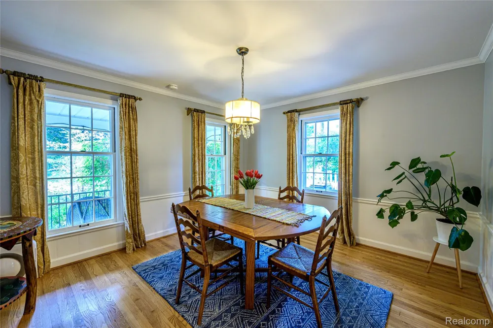 656 W Maplehurst Street Ferndale City, MI 48220
