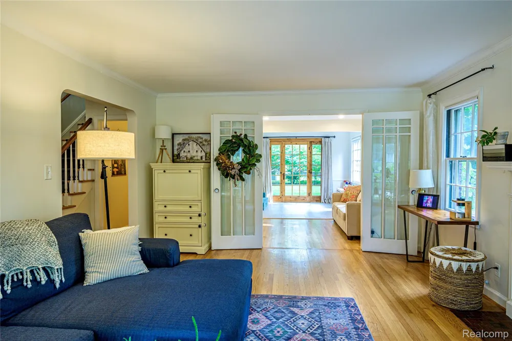 656 W Maplehurst Street Ferndale City, MI 48220
