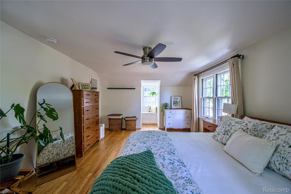 656 W Maplehurst Street Ferndale City, MI 48220