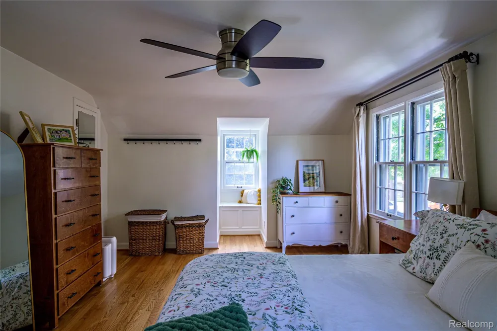 656 W Maplehurst Street Ferndale City, MI 48220
