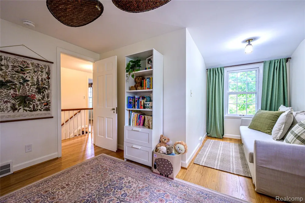 656 W Maplehurst Street Ferndale City, MI 48220