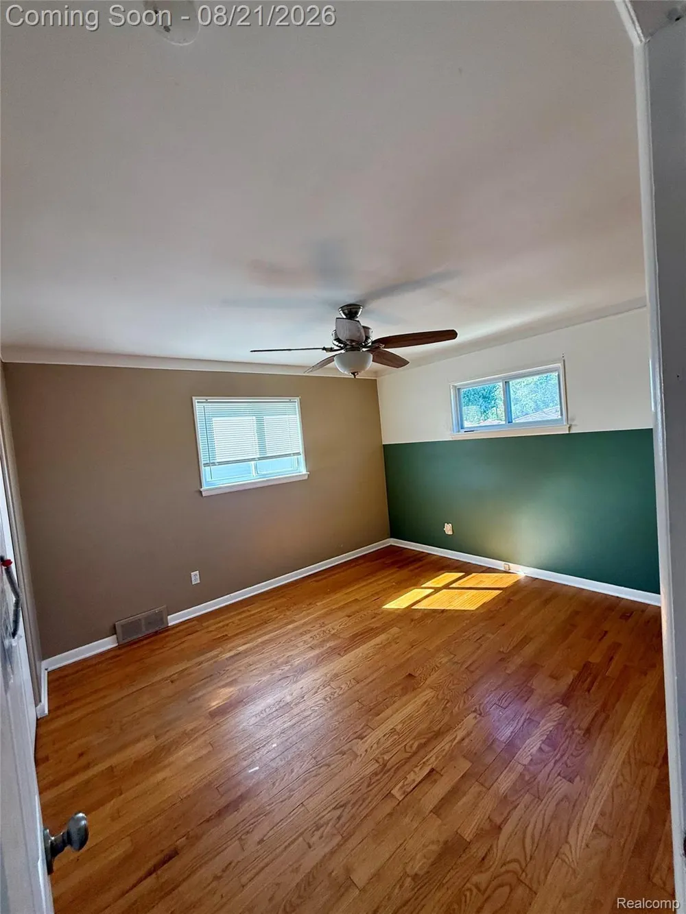 3811 syckelmoore Trenton City, MI 48183