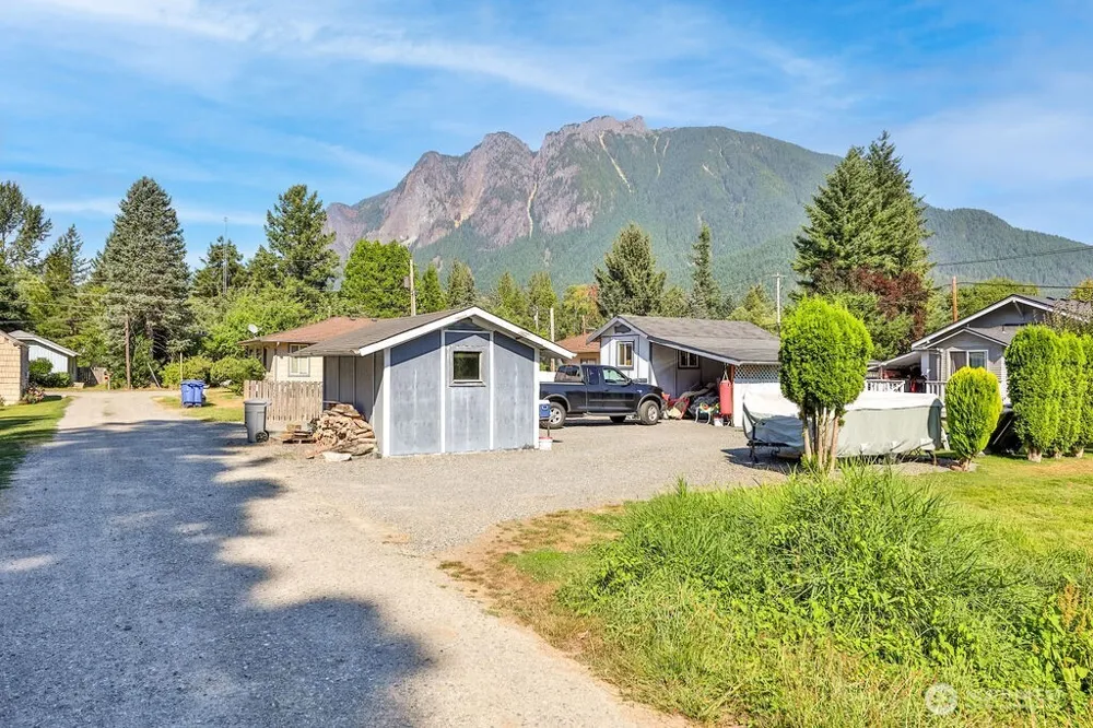111 E 6th Street North Bend, WA 98045