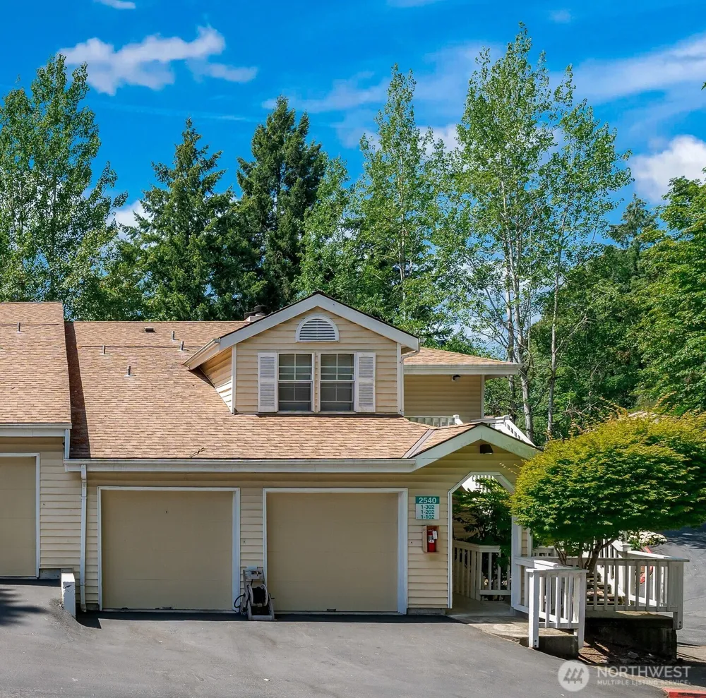 2540 118th Avenue SE #202 Bellevue, WA 98005