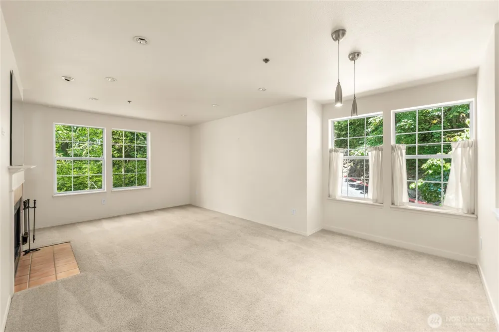 2540 118th Avenue SE #202 Bellevue, WA 98005