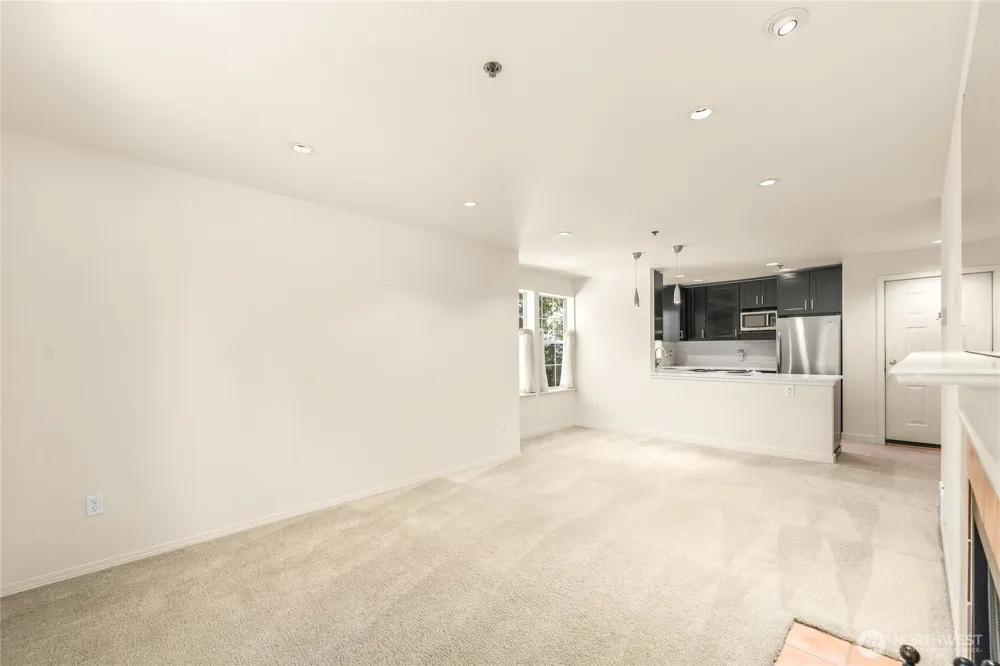2540 118th Avenue SE #202 Bellevue, WA 98005