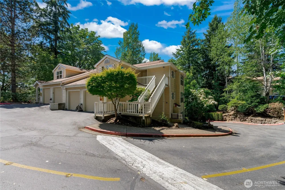 2540 118th Avenue SE #202 Bellevue, WA 98005