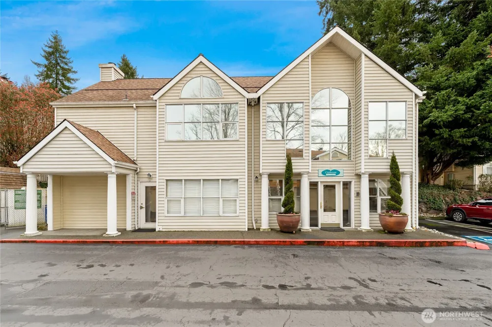 2540 118th Avenue SE #202 Bellevue, WA 98005